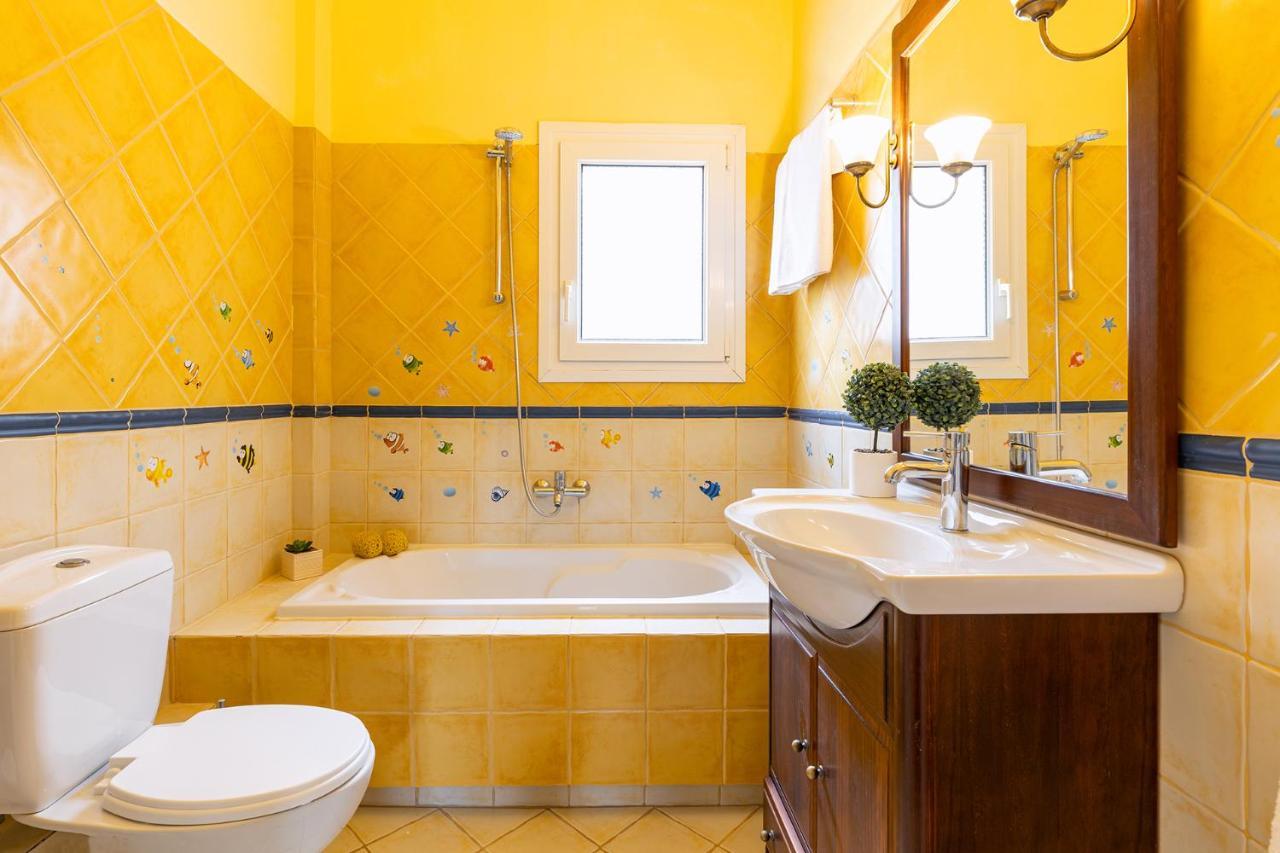 דאסיה Spyrelia Villa With Private Pool & Outdoor Hot Tub מראה חיצוני תמונה